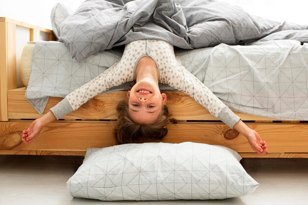 Jak wybrać odpowiednią twardość materaca dla zdrowego snu i komfortu